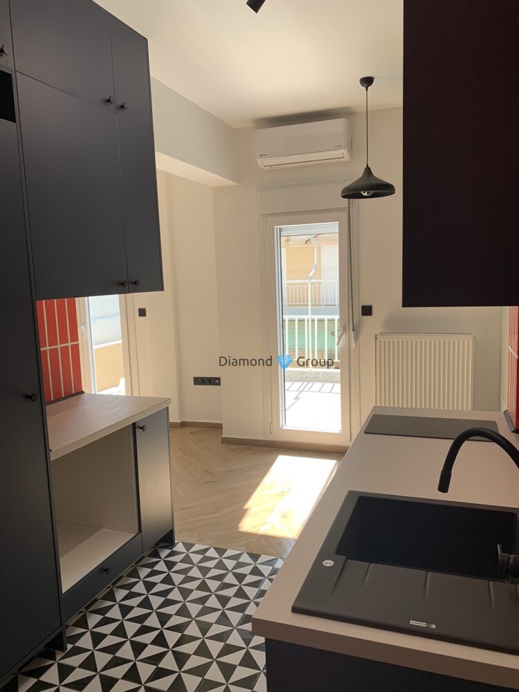 (for sale) Residential Apartment || Thessaloniki Center / Faliro - Ippokratio - 52.0sq.m, 1 B/R,172.000€