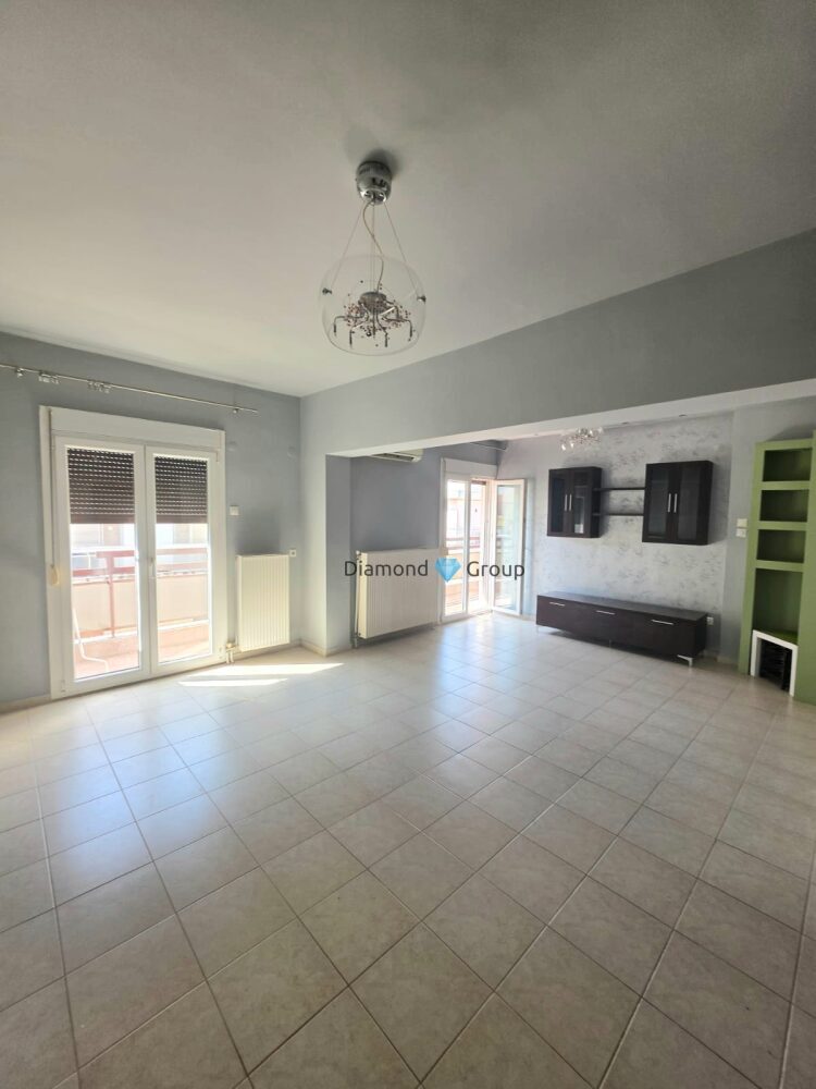 (for rent) Residential Apartment || Thessaloniki Center / Analipsi - Mpotsari - Nea Paralia - 120.0sq.m, 3 B/R,800€