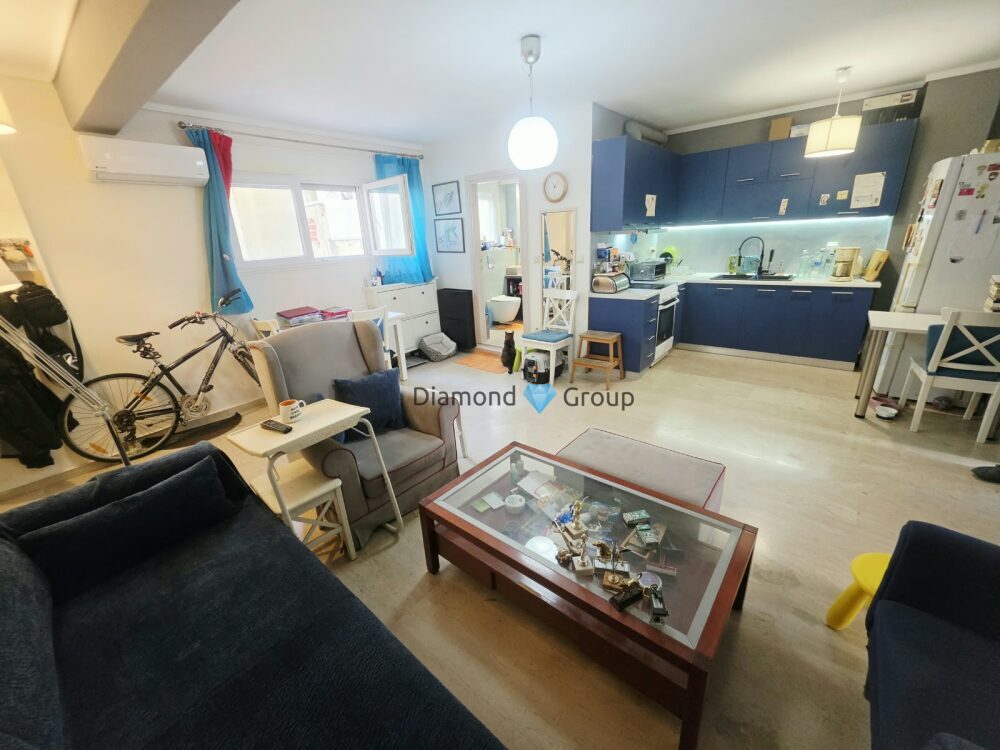 (for sale) Residential Apartment || Thessaloniki Center / Vardaris - Lahanokipi - 82.0sq.m, 2 B/R,138.000€