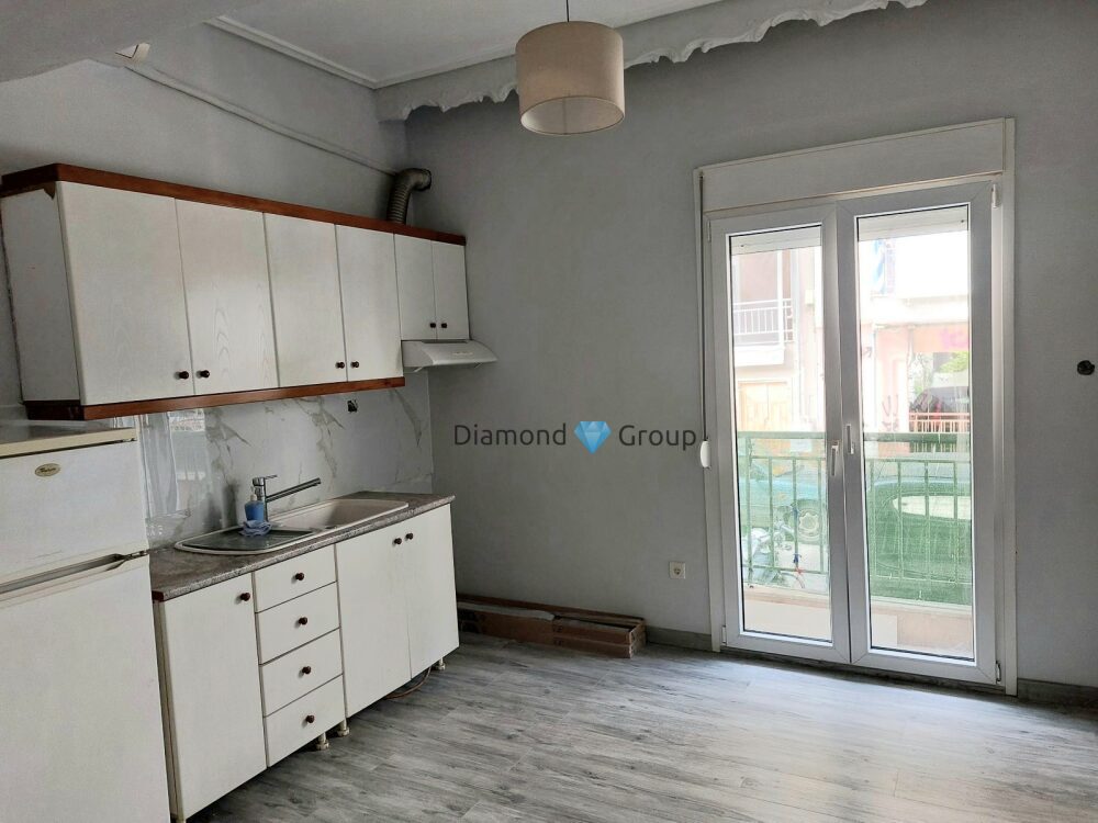 (for rent) Residential Studio || Thessaloniki Center / Analipsi - Mpotsari - Nea Paralia - 30.0sq.m, 1 B/R,330€